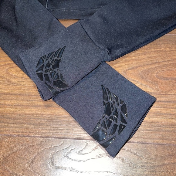 Gymshark Exo ULTRA Longsleeve Crop Top - Picture 5 of 7